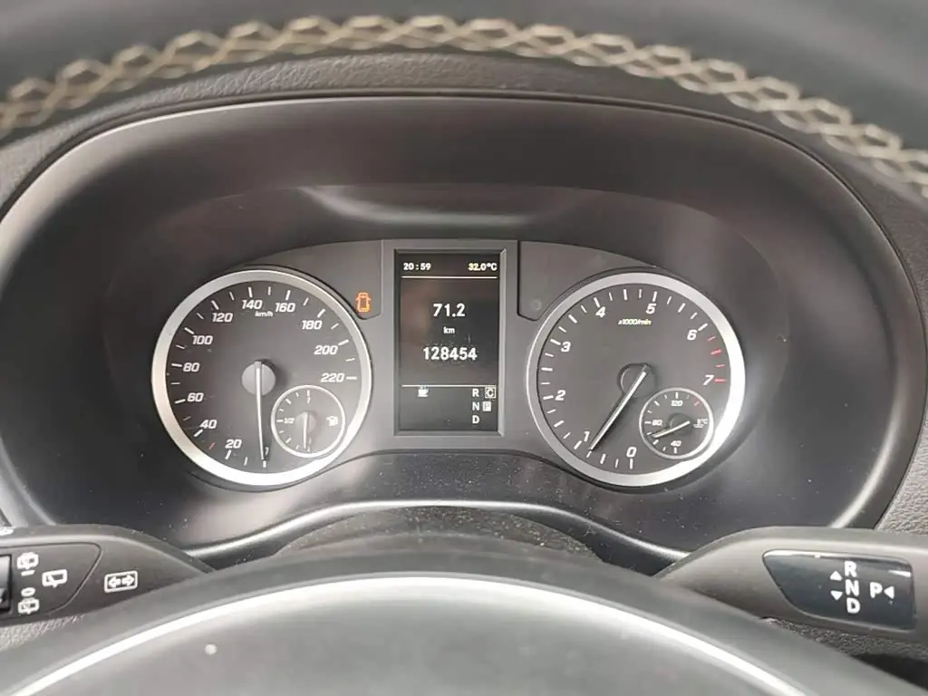 Mercedes-Benz Vito 2021 — Şəkil 7/19