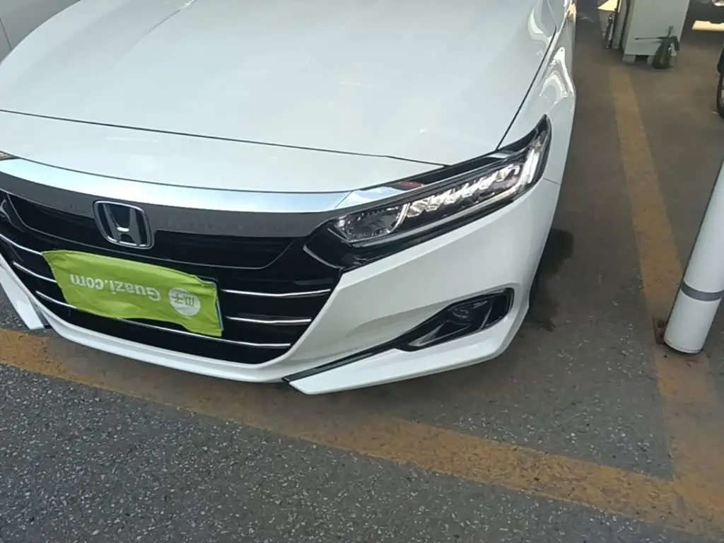 Honda Accord 2022 — Фото 18/20