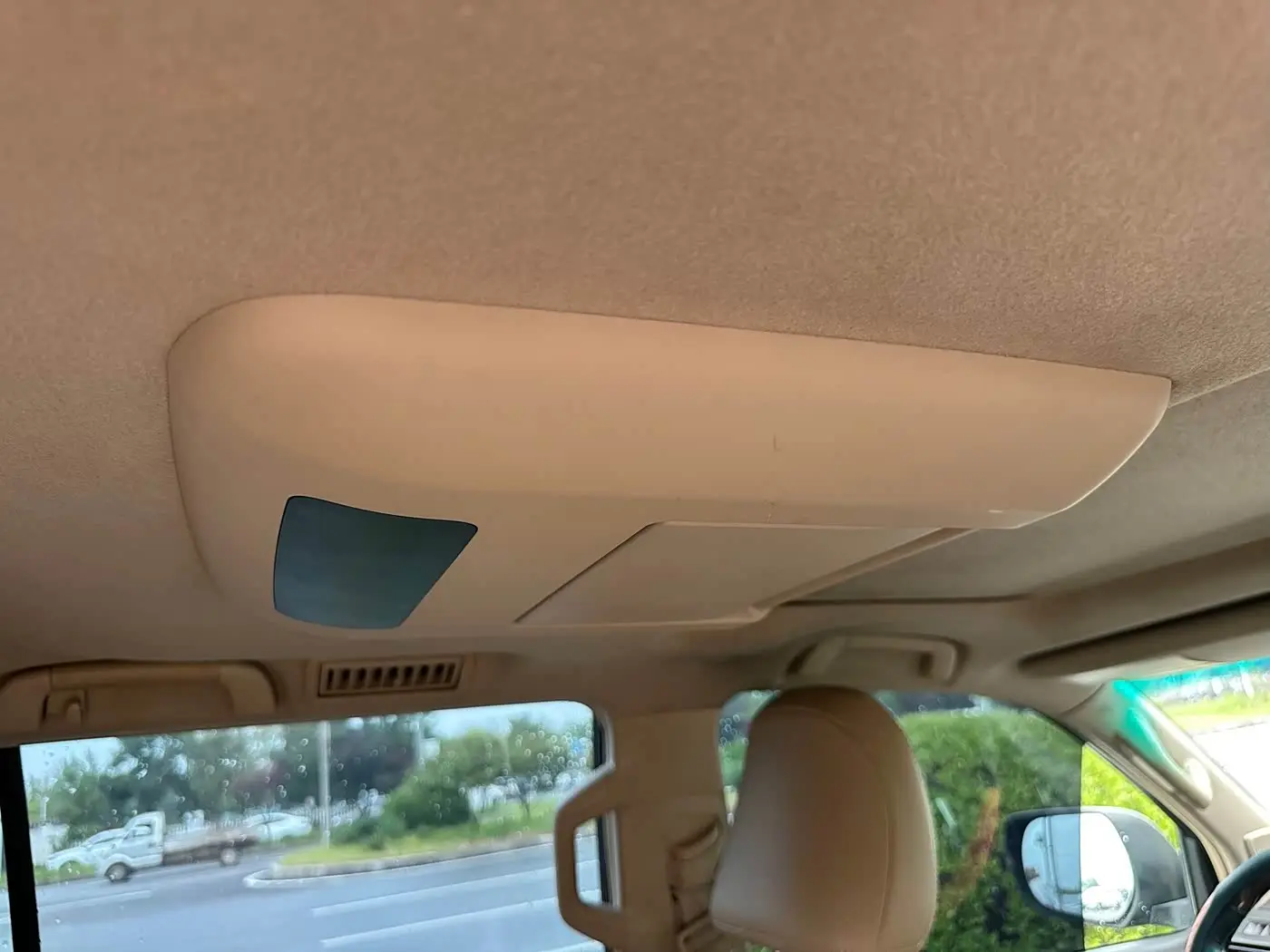 Toyota Prado 2012 — Photo 14/18
