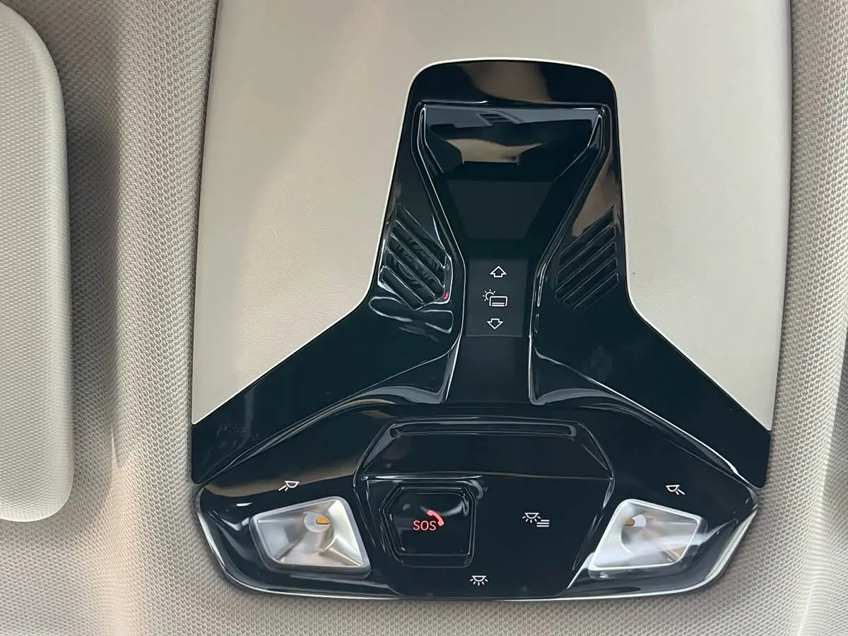 BMW X1 2023 — Photo 12/20