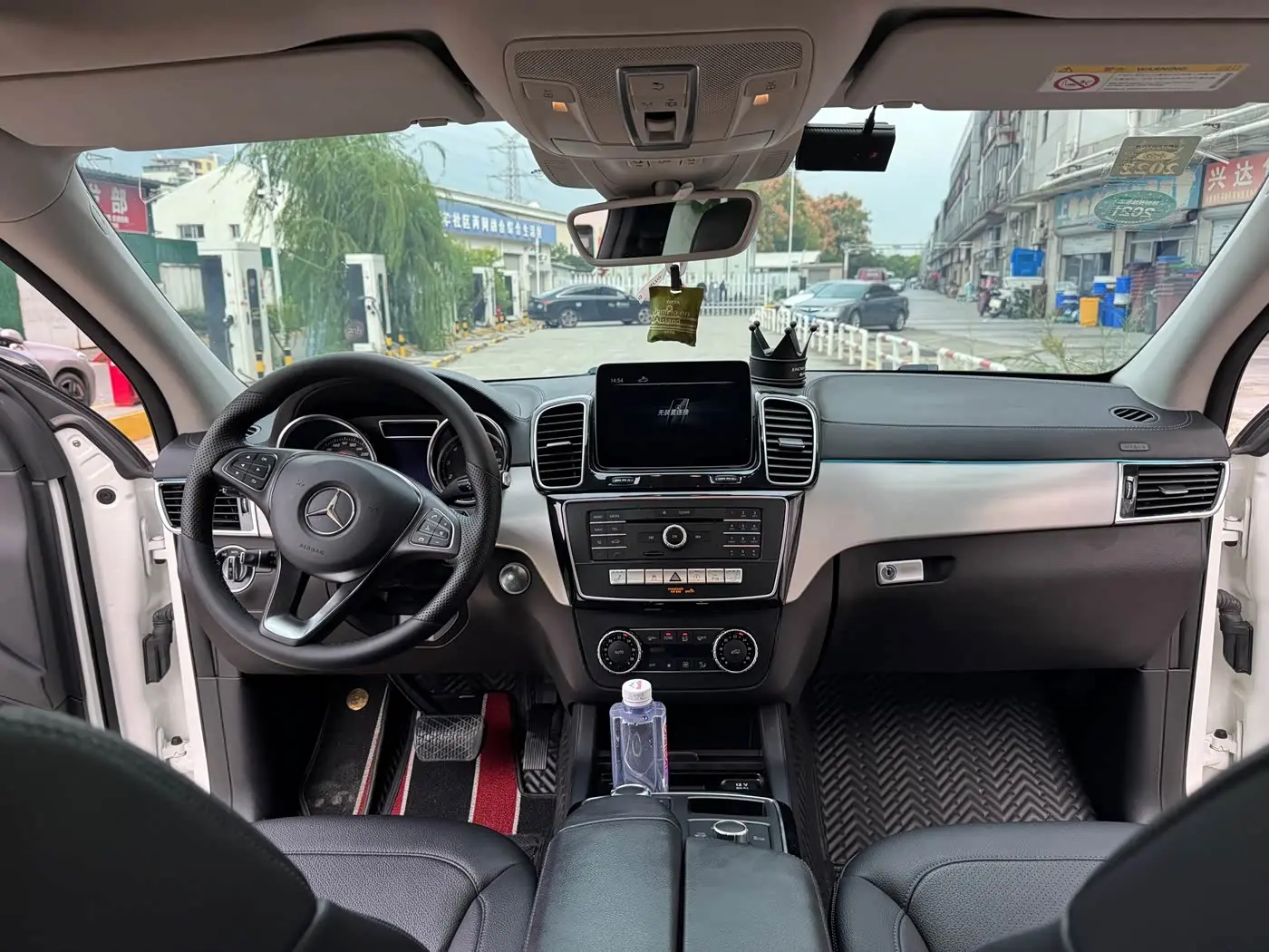 Mercedes-Benz GLE Coupe 2018 — Şəkil 9/19