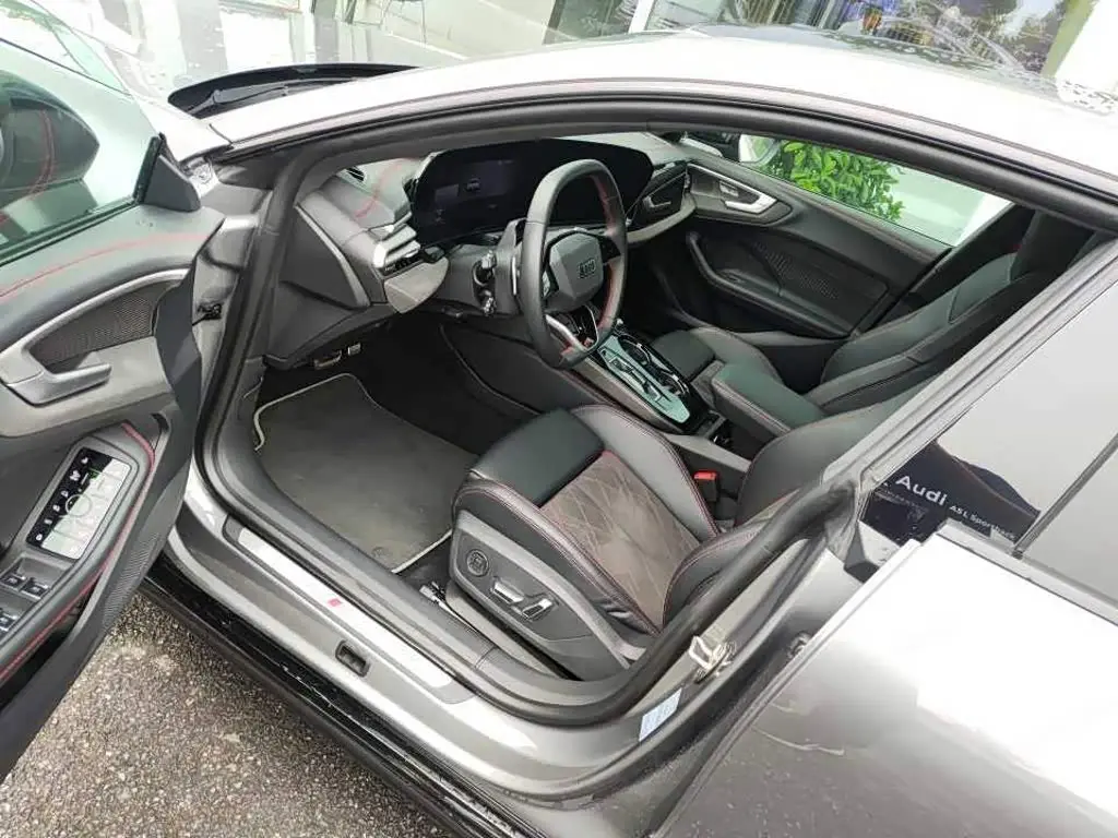 Audi A5L Sportback 2025 — Фото 4/5