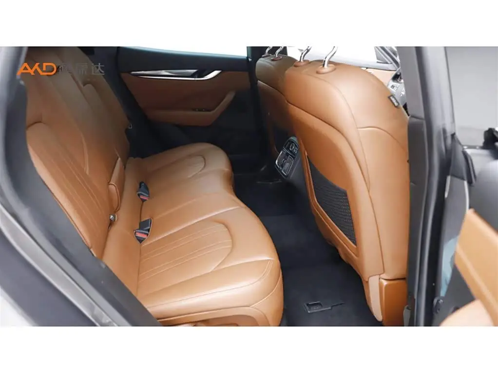 Maserati Levante 2022 — Şəkil 8/10
