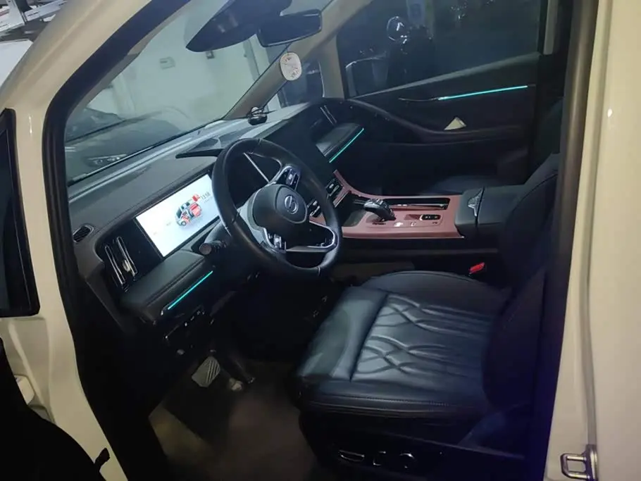 GAC Trumpchi Trumpchi M8 2025 — Şəkil 9/16