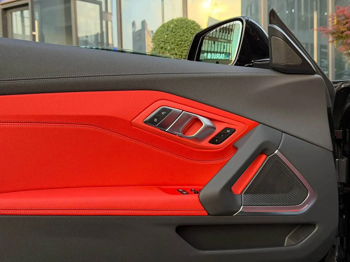 BMW Z4 2025 — Photo 11/12