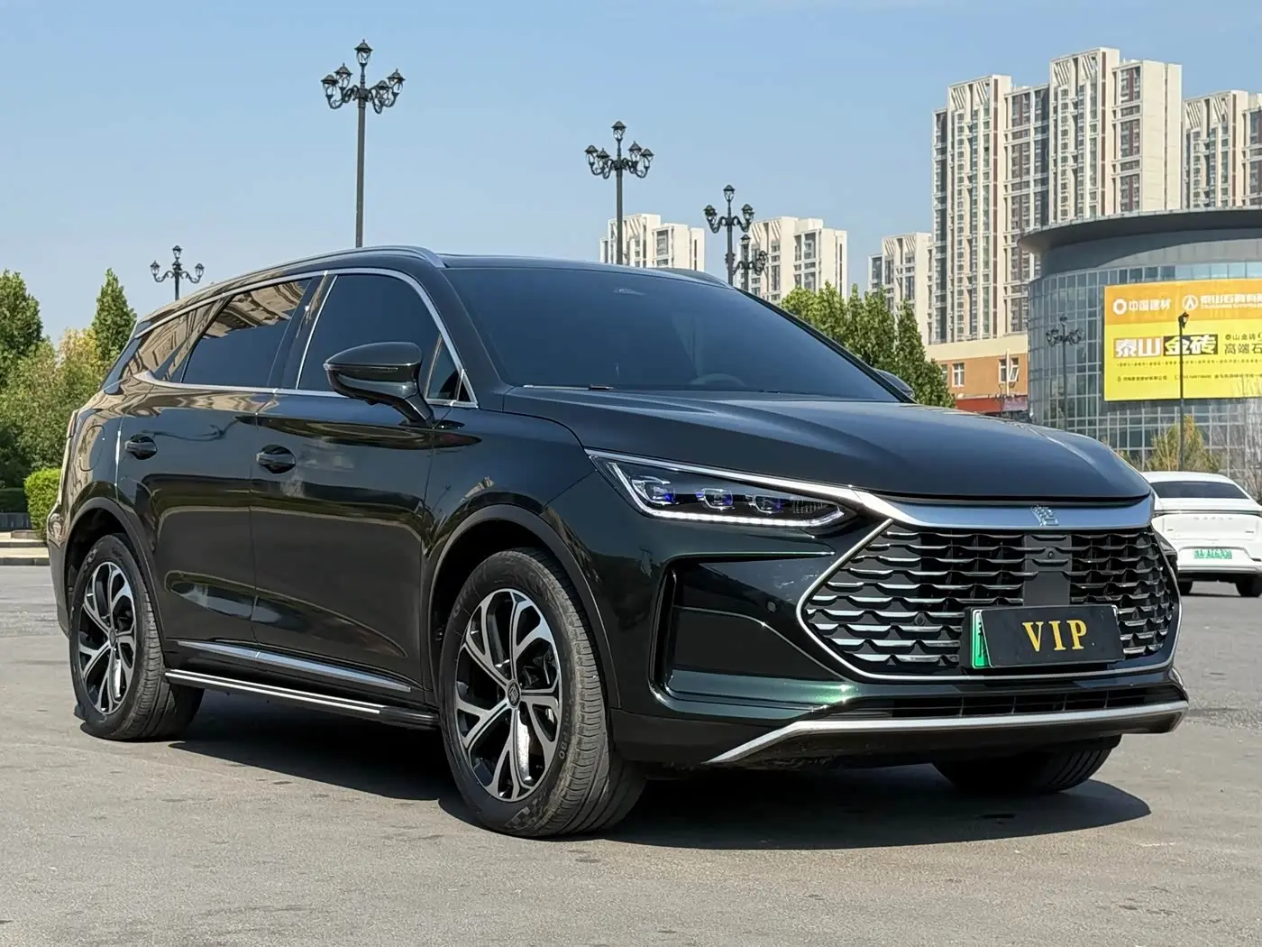 BYD Tang New Energy 2025 — Photo 3/9