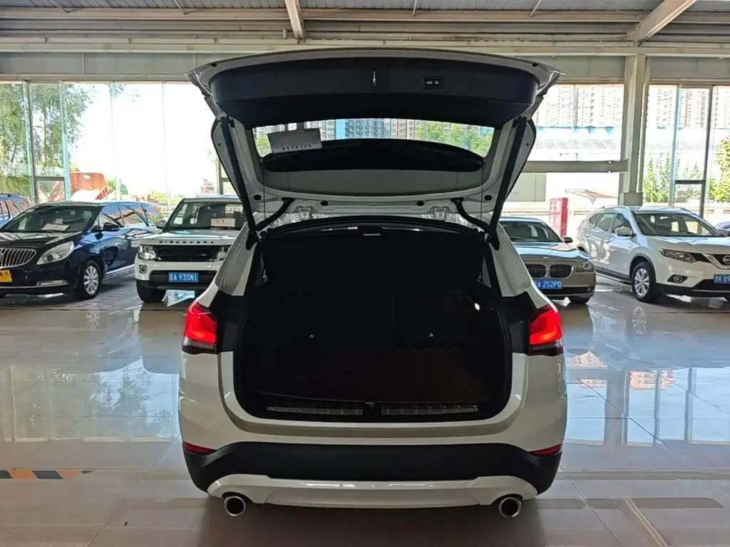 BMW X1 2022 — Фото 19/20