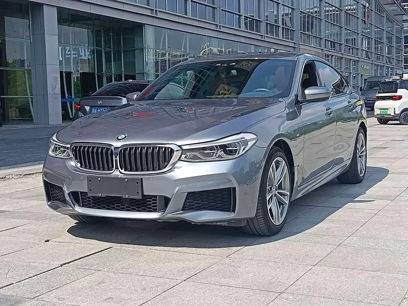 BMW 6 Series GT 2020 — Photo 1/15