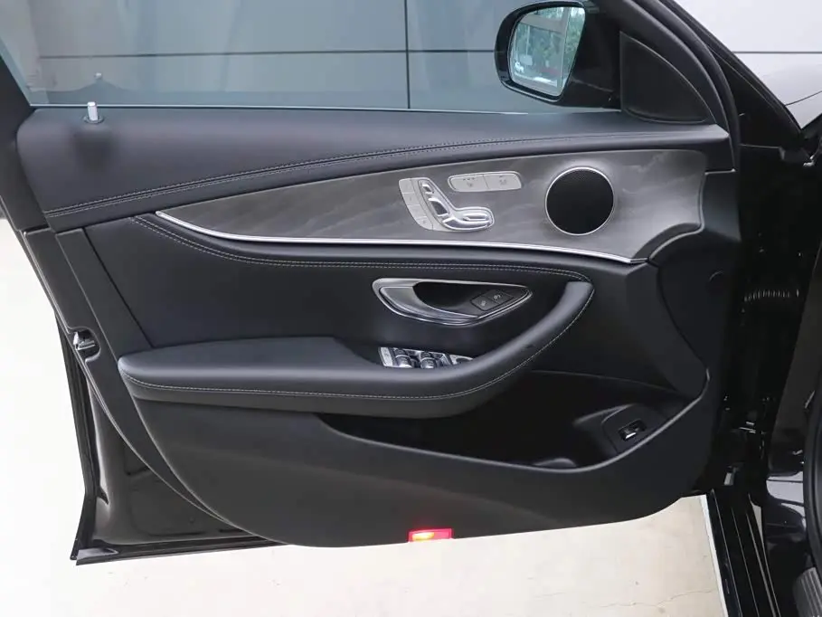 Mercedes-Benz E-Class 2023 — Şəkil 10/20