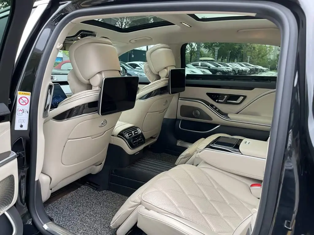 Mercedes-Benz Maybach S-Class 2022 — Фото 13/20
