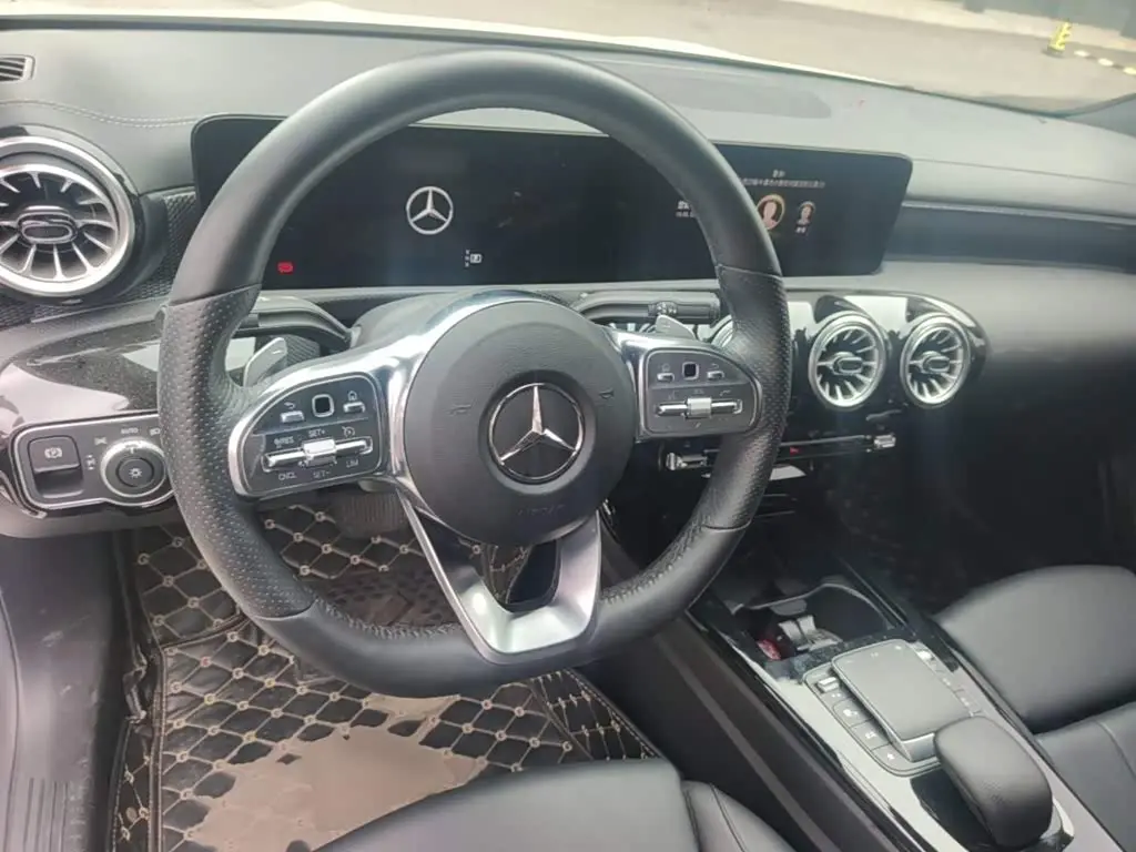 Mercedes-Benz A-Class 2022 — Фото 14/19