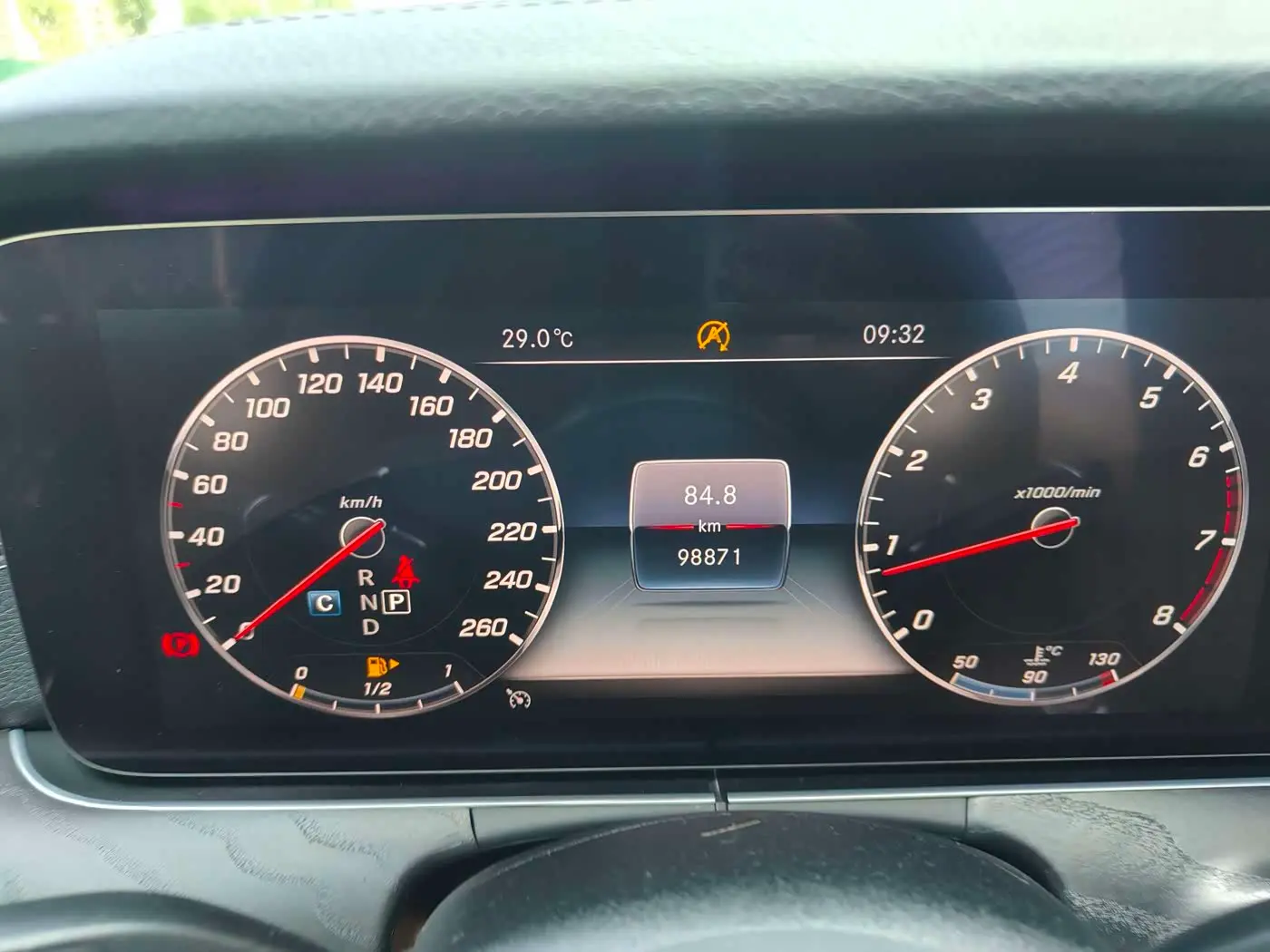 Mercedes-Benz E-Class 2018 — Фото 10/19