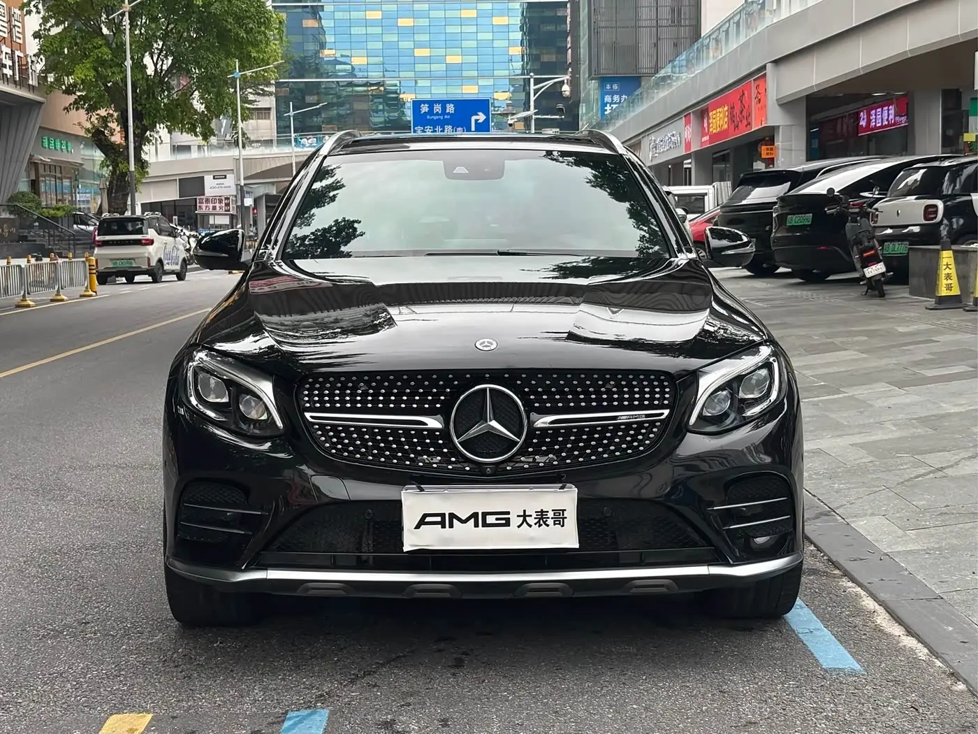 Mercedes-Benz GLC AMG 2018 — Photo 2/14