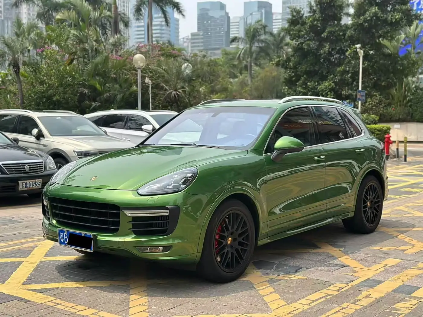 Porsche Cayenne 2016 — Photo 1/20