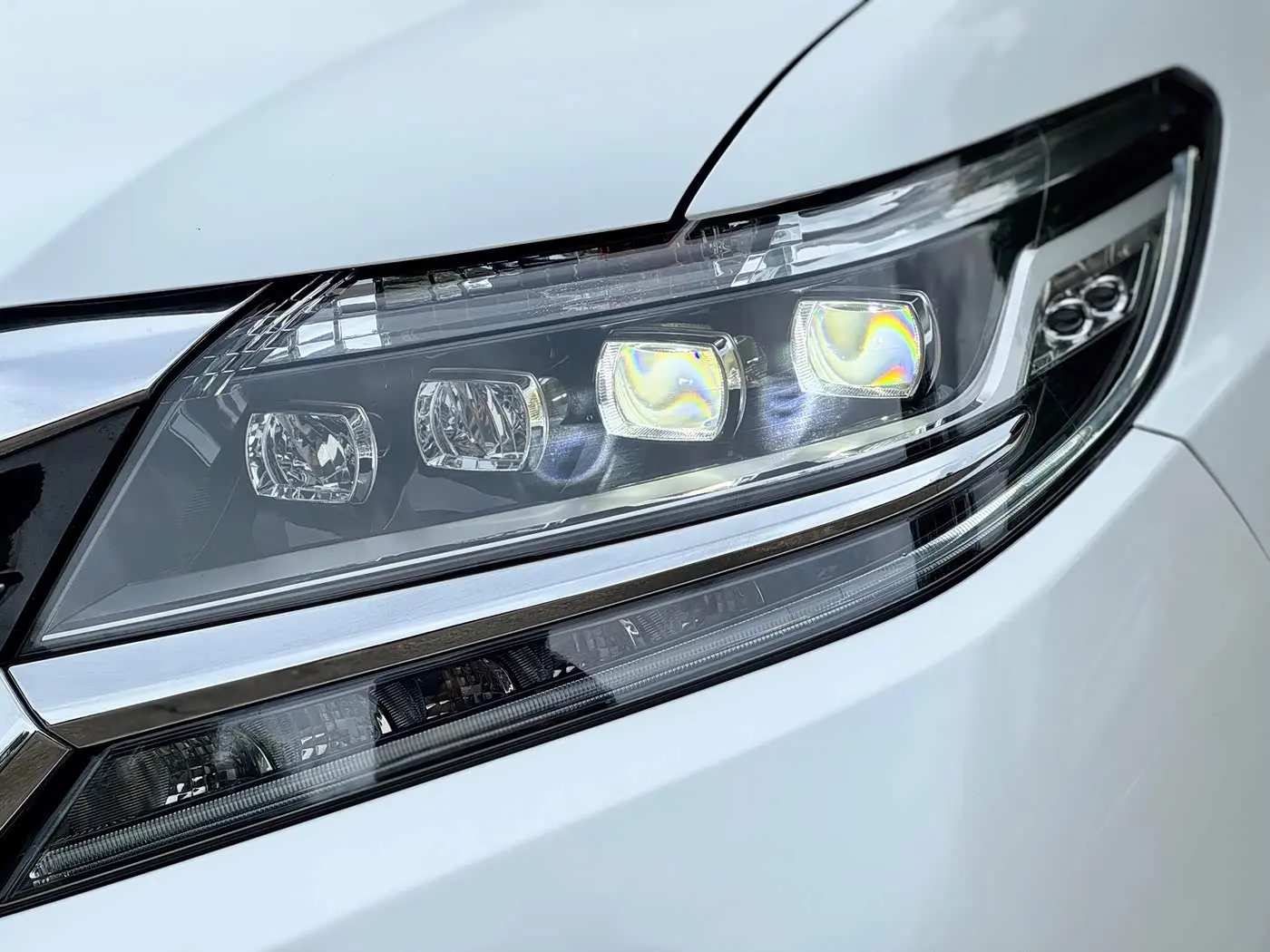 Honda Elysion 2017 — Photo 10/20