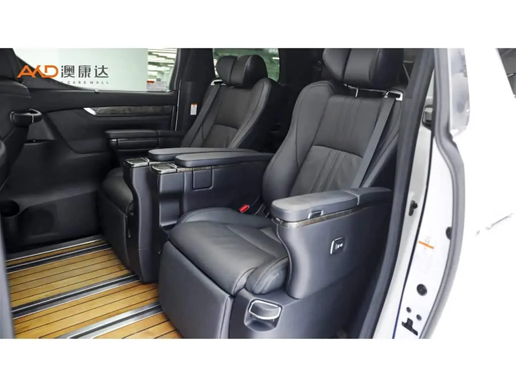 Toyota Vellfire 2020 — Photo 7/11