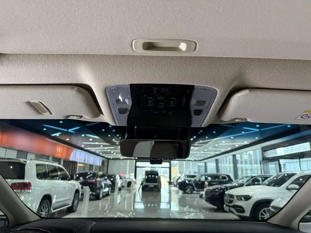 Toyota Vellfire 2021 — Photo 20/20