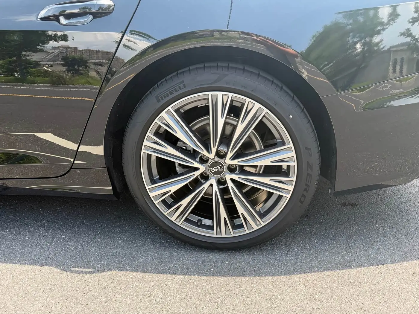 Audi A6L 2024 — Photo 6/9