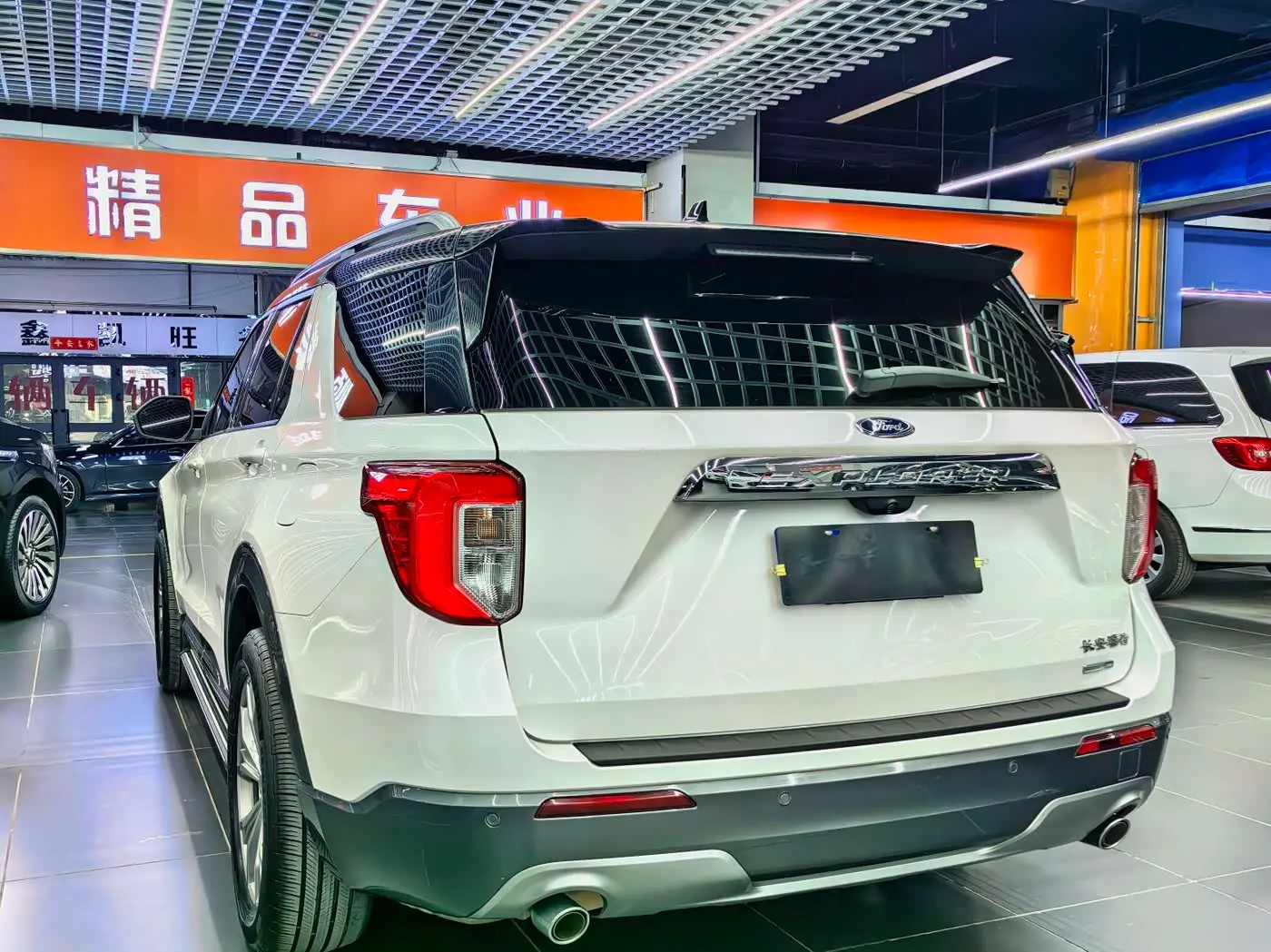 Ford Explorer 2020 — ფოტო 3/9