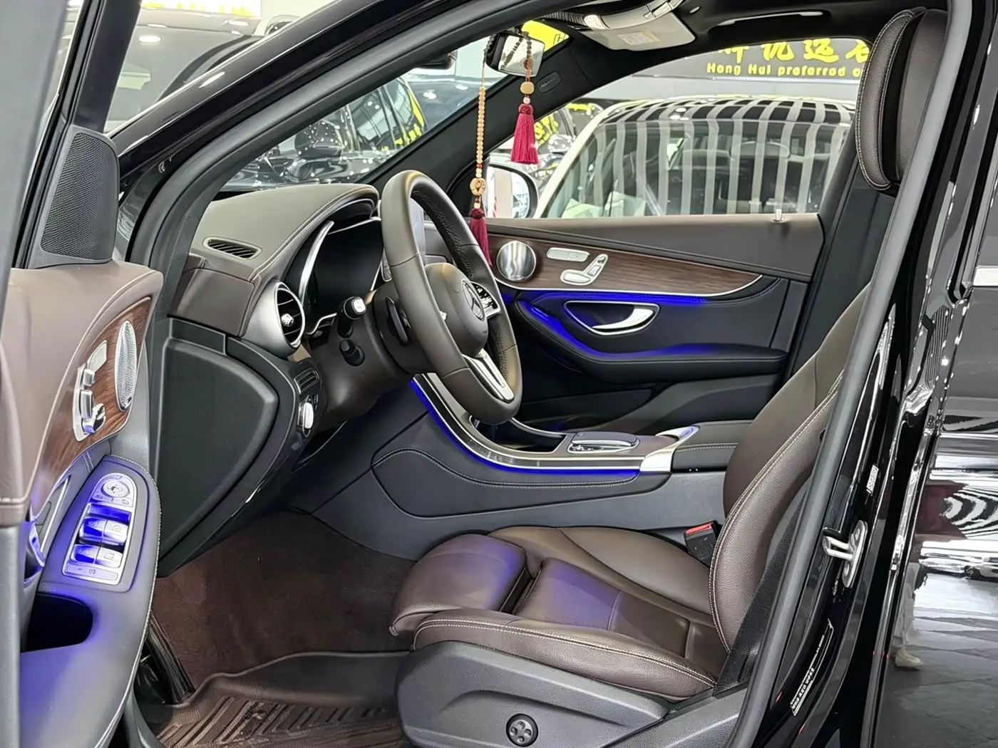 Mercedes-Benz GLC 2020 — Photo 7/17