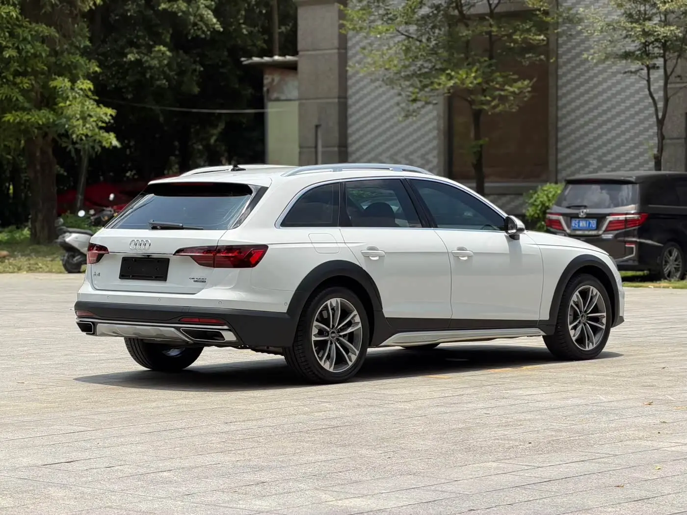 Audi A4 2021 — Photo 8/9