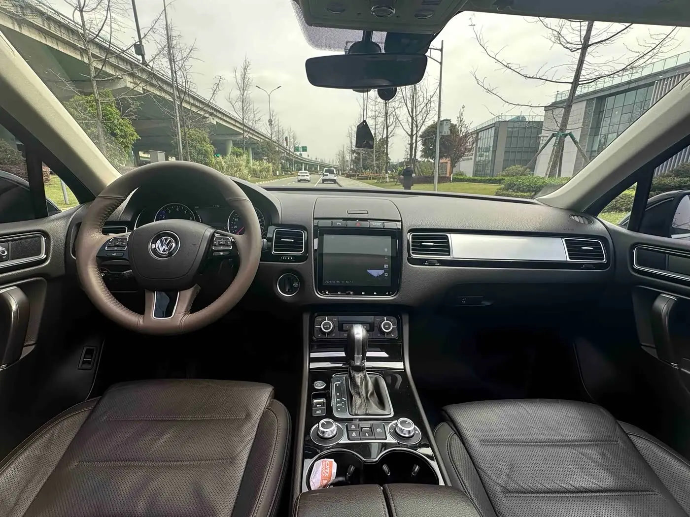 Volkswagen Touareg 2017 — Photo 12/14