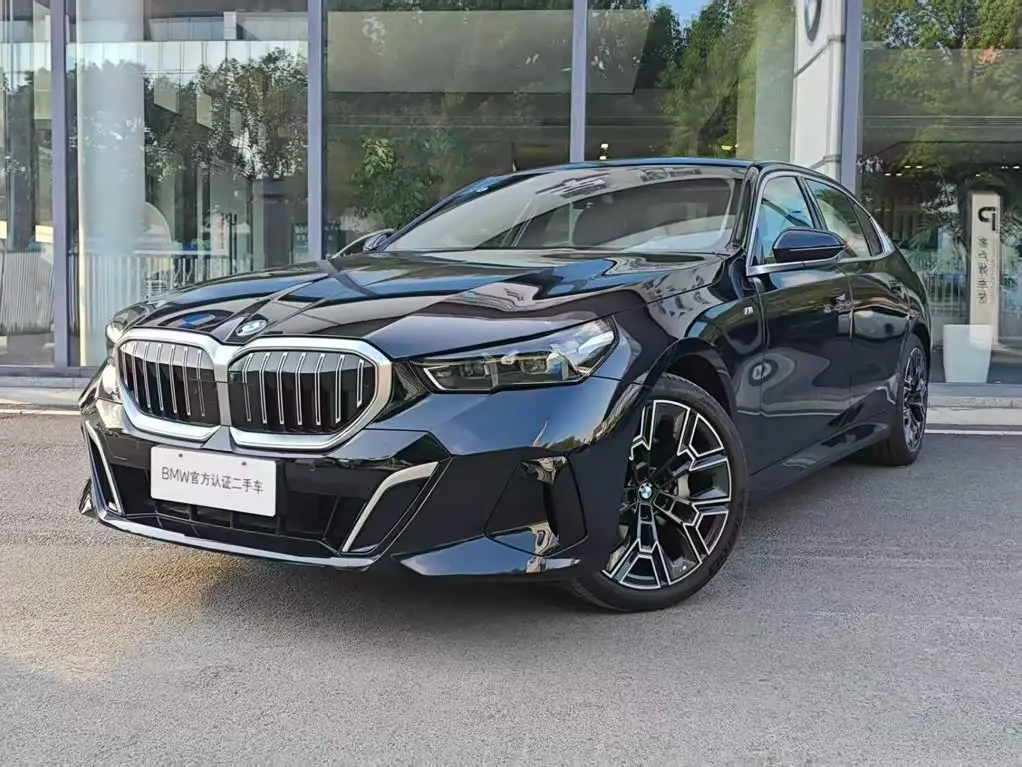 BMW 5 Series 2025 — Şəkil 2/16