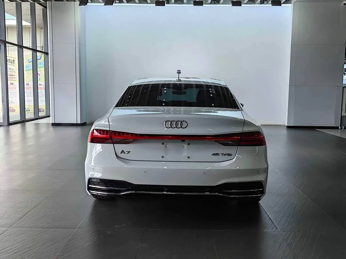 Audi A7L 2023 — ფოტო 18/20