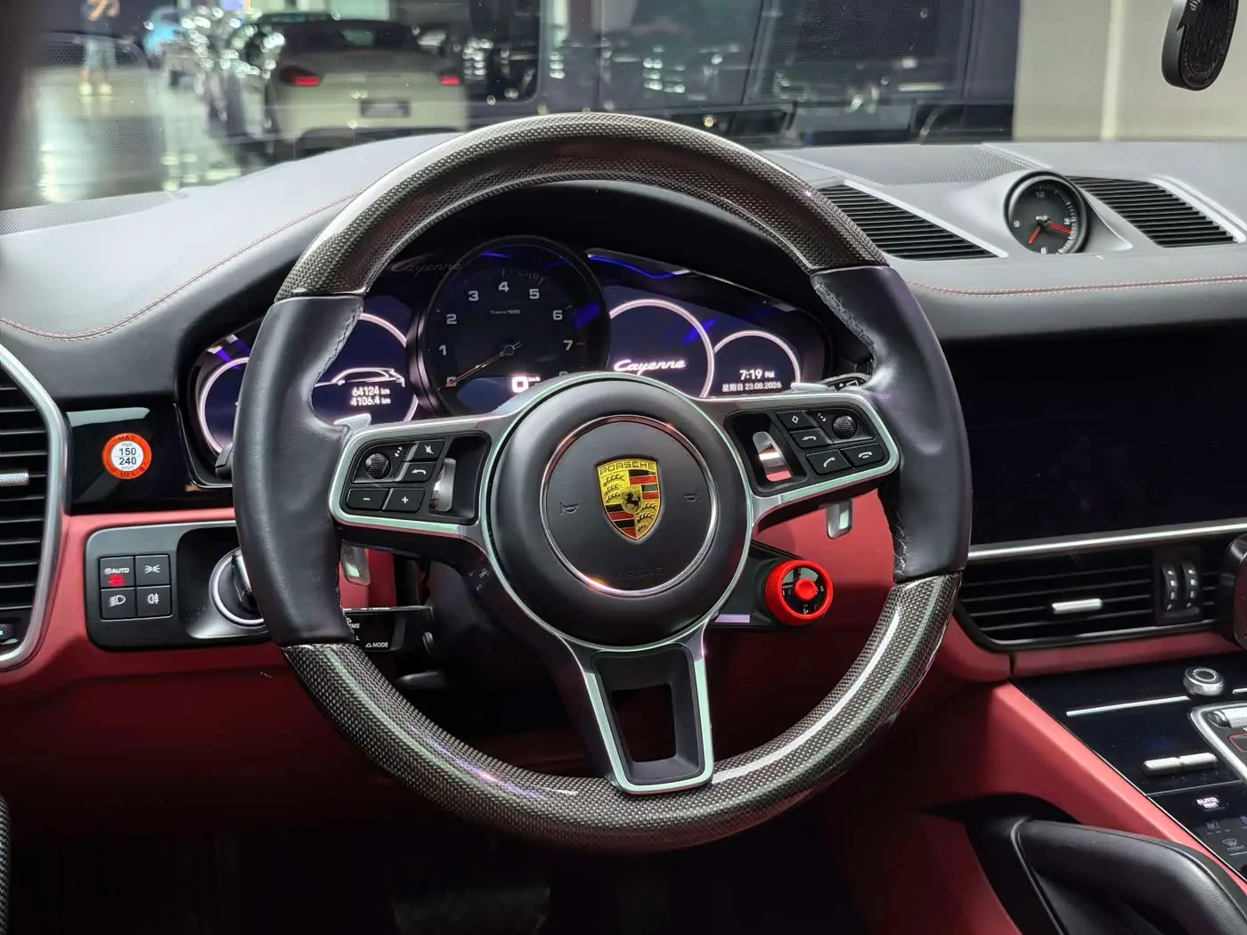 Porsche Cayenne 2022 — Photo 10/18