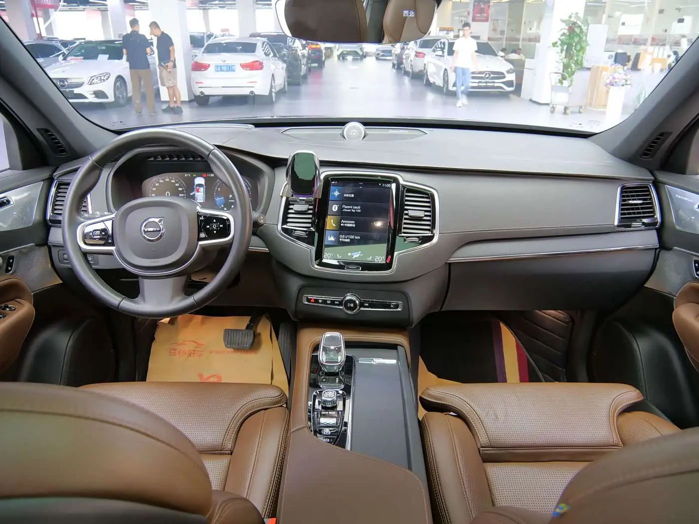 Volvo XC90 2021 — Photo 13/20