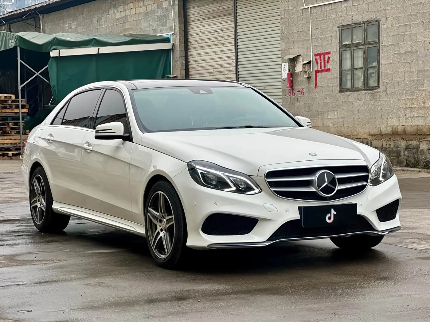 Mercedes-Benz E-Class 2014 — Фото 3/16