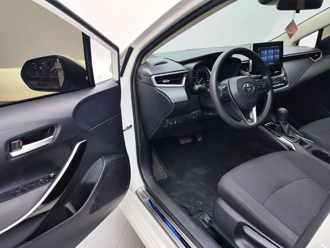 Toyota Corolla 2022 — Фото 10/19