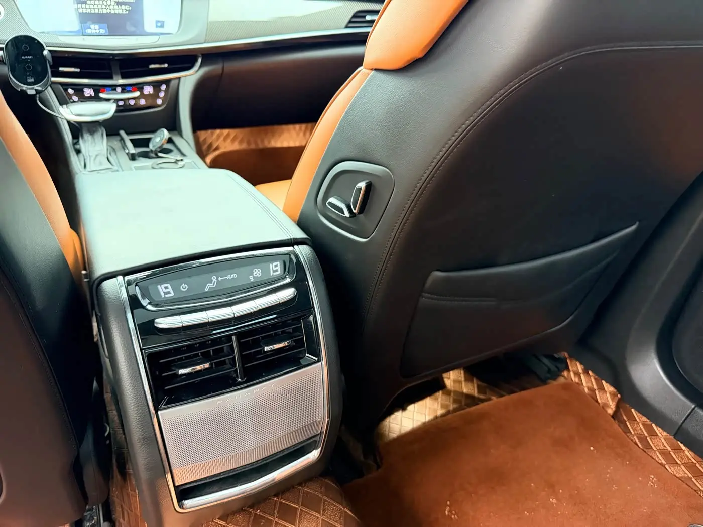 Cadillac CT6 2018 — Фото 17/20