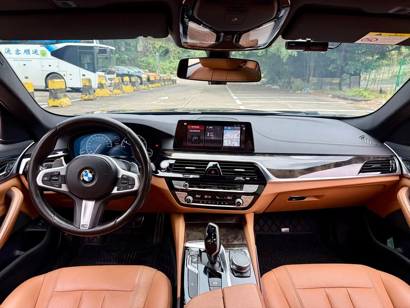 BMW 5 Series 2019 — Şəkil 12/16