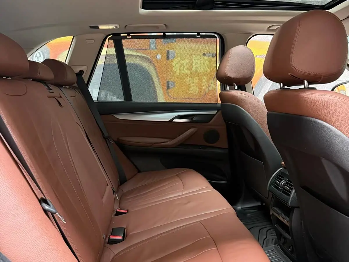 BMW X5 2018 — Photo 9/9