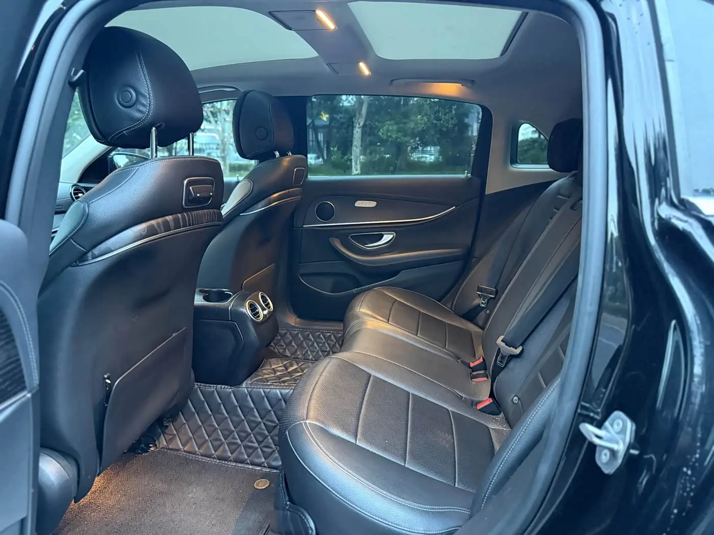 Mercedes-Benz E-Class 2020 — Фото 7/11