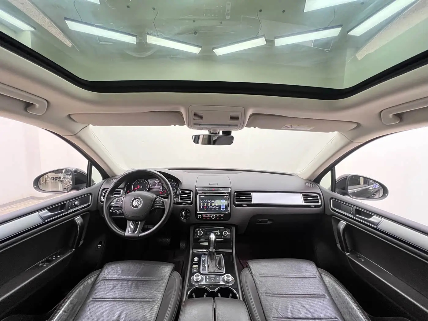 Volkswagen Touareg 2017 — Photo 14/20