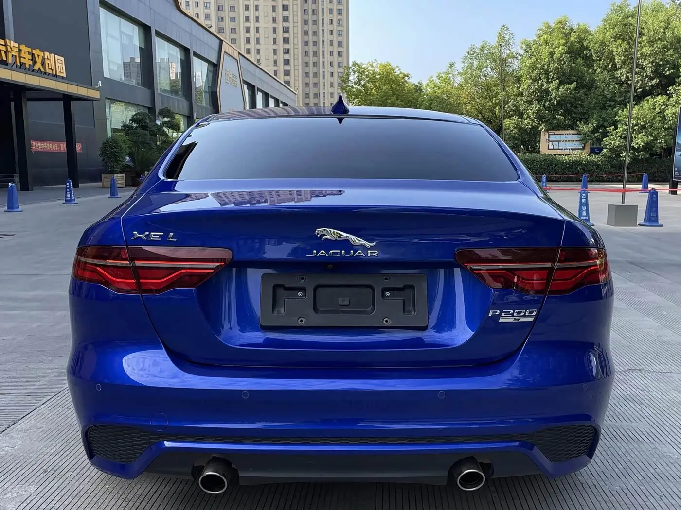 Jaguar XEL 2020 — Фото 4/16