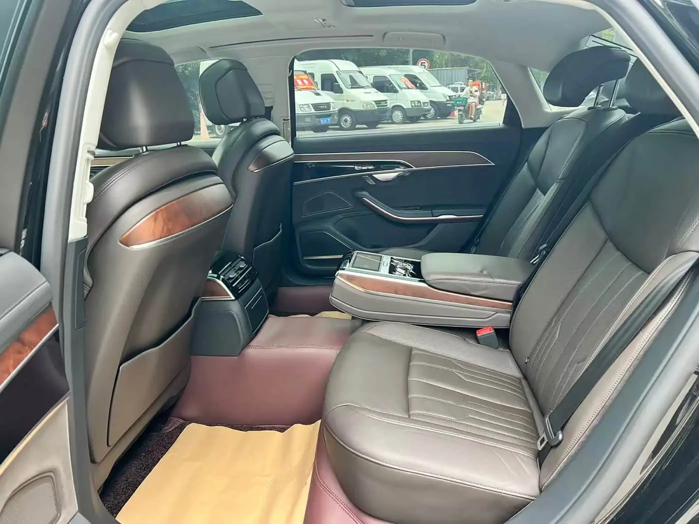 Audi A8 2020 — ფოტო 6/9