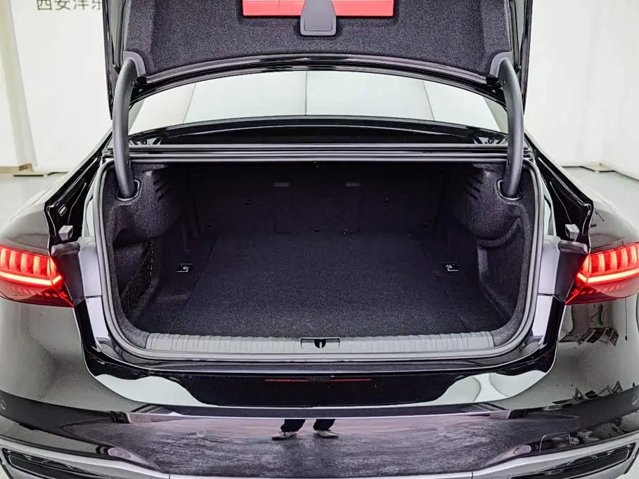 Audi A7L 2026 — Фото 18/20