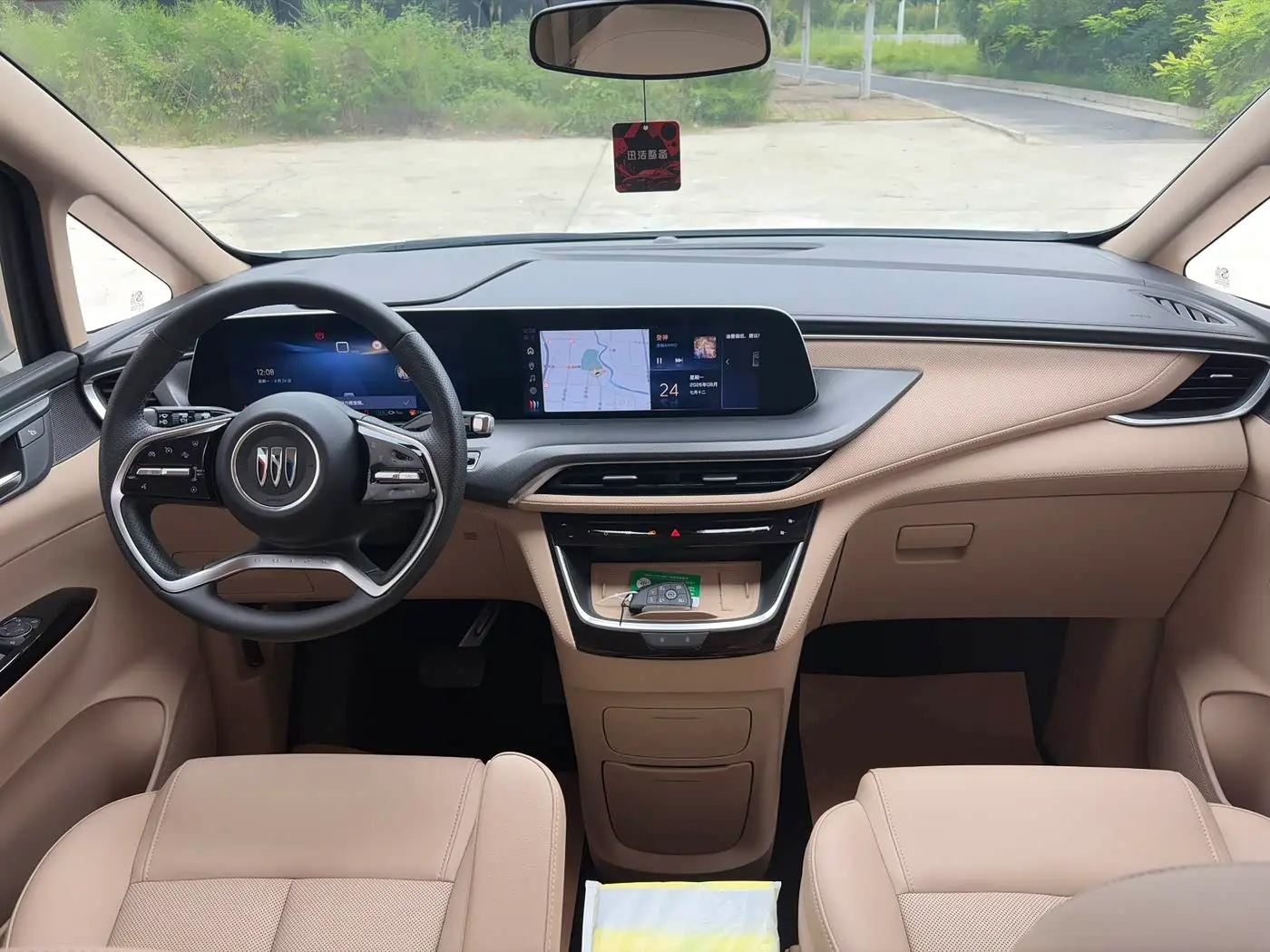 Buick GL8 New Energy 2025 — Фото 12/17