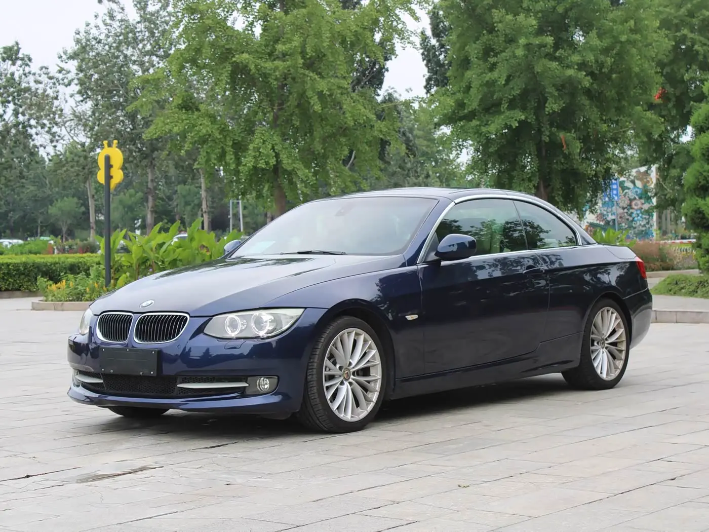 BMW 3 Series 2010 — Photo 1/20
