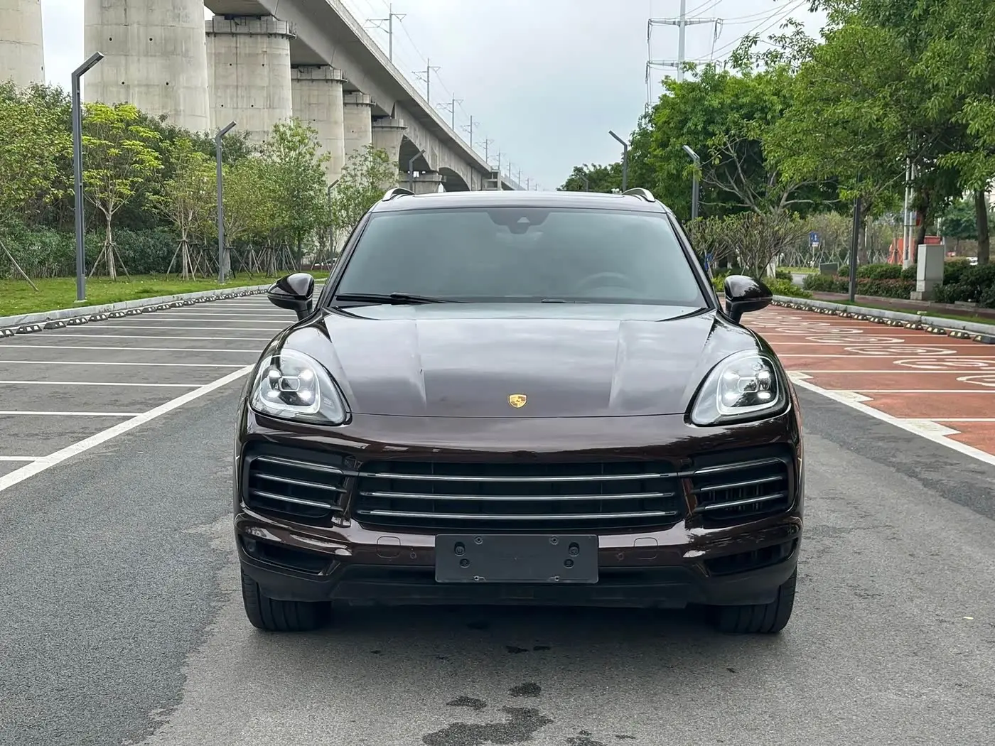 Porsche Cayenne New Energy 2021 — Photo 2/10