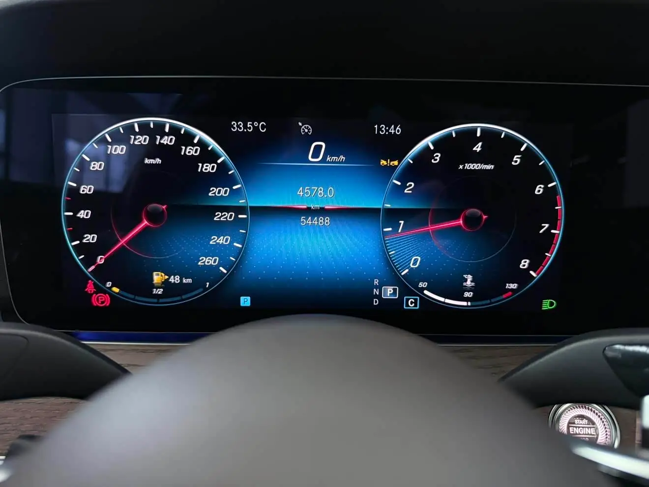 Mercedes-Benz E-Class 2023 — Photo 7/12