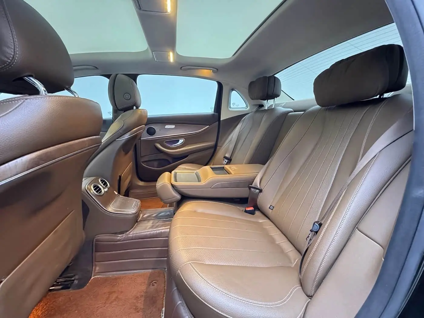 Mercedes-Benz E-Class 2021 — Şəkil 8/15