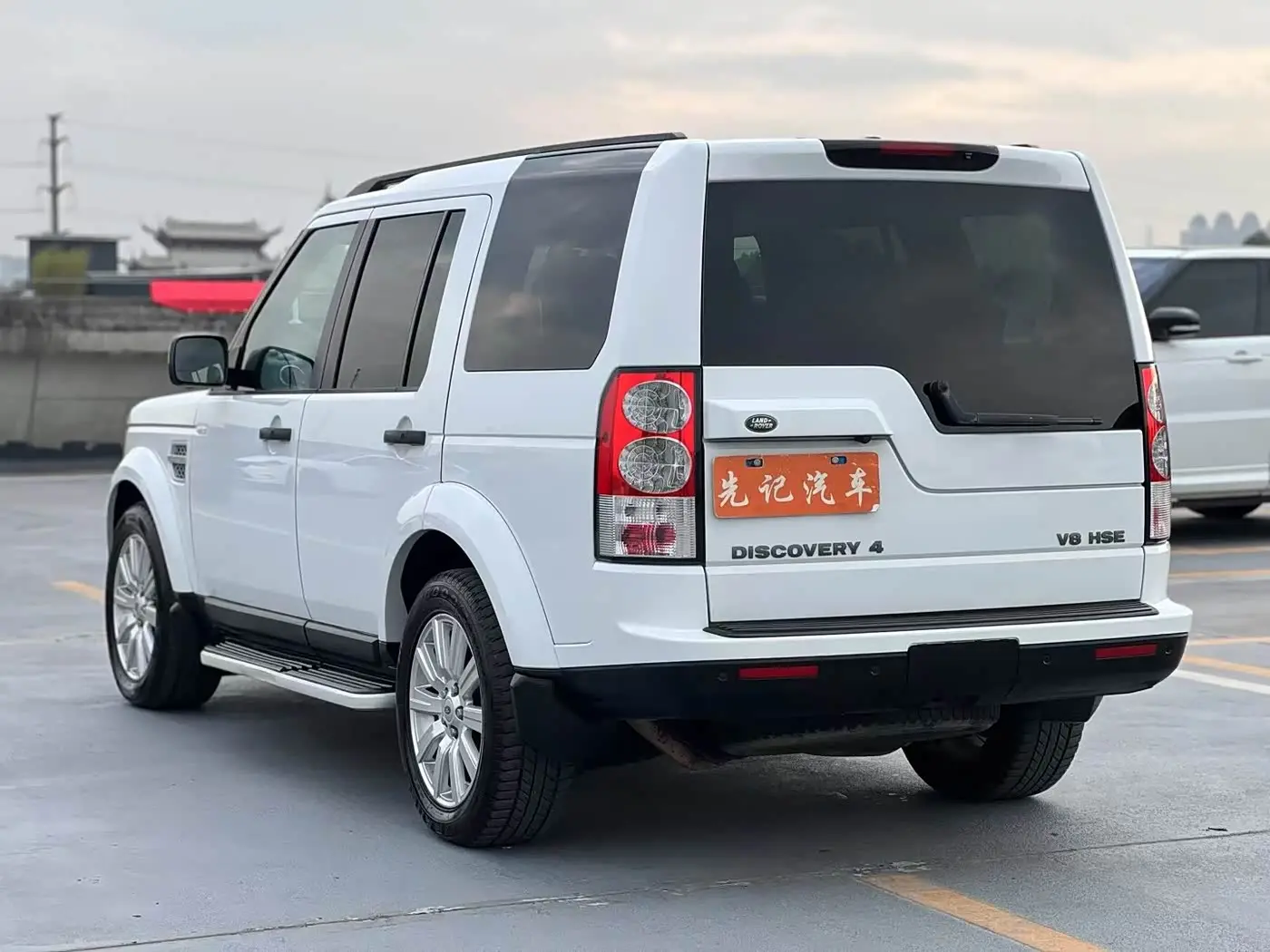 Land Rover Discovery 2012 — Photo 3/7