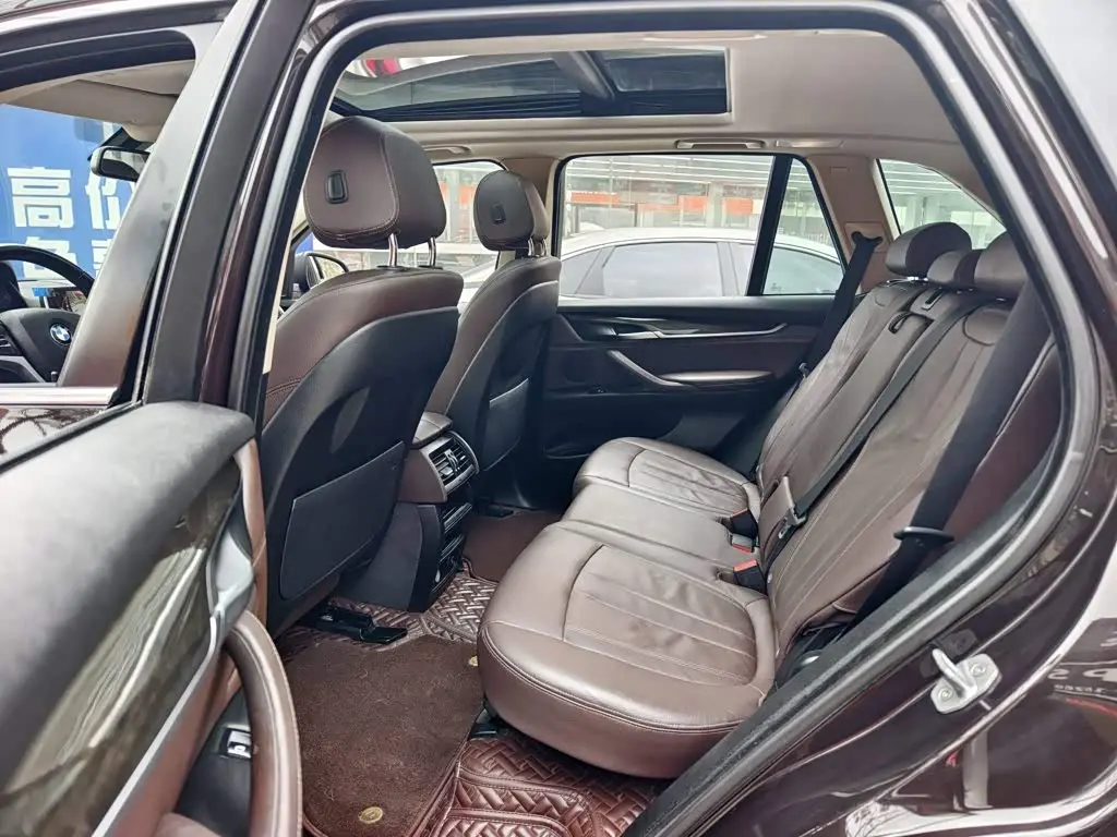 BMW X5 2016 — Photo 15/20