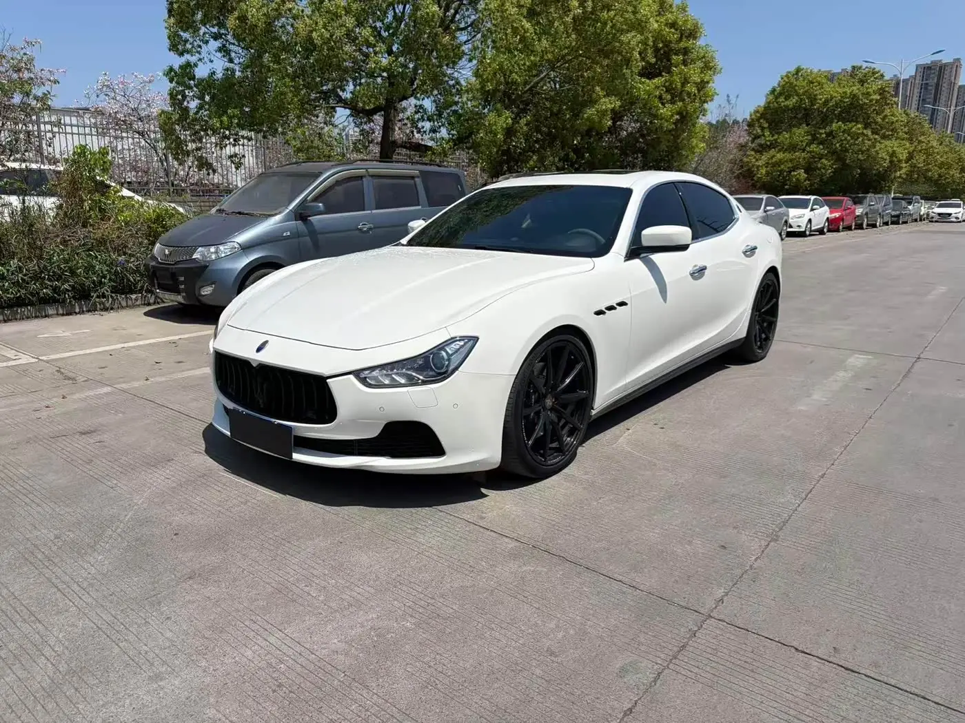 Maserati Ghibli 2017 — Photo 1/9