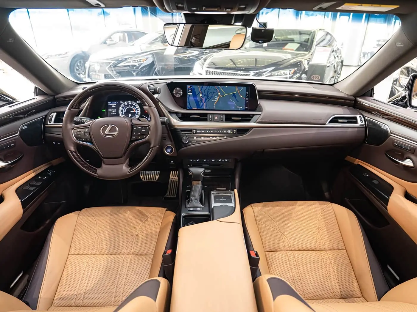 Lexus ES 2020 — Photo 13/20
