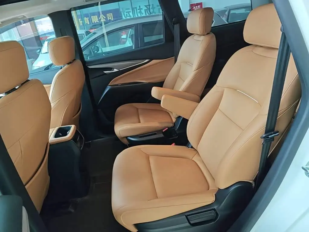 SAIC Maxus Maxus G50 PHEV 2025 — Şəkil 17/20